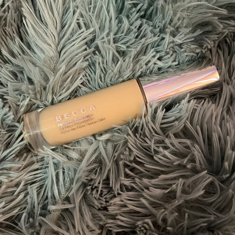 BECCA ultimate coverage 24 hour foundation